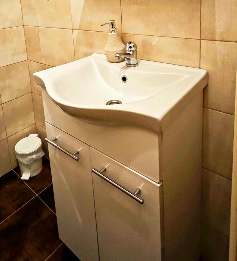 Cozy Old Town Apartment Zadar Bagian luar foto
